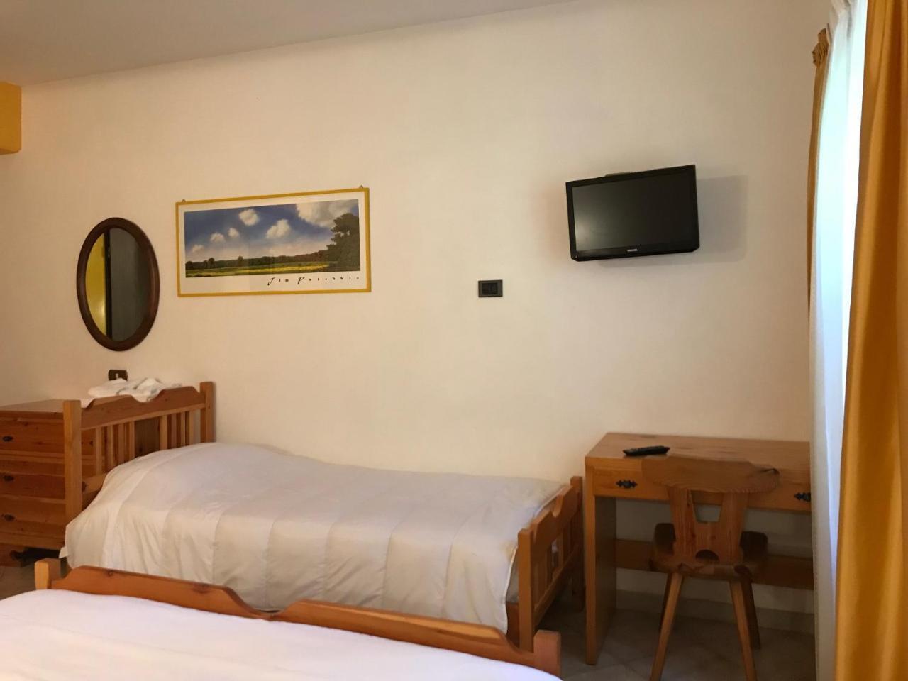 Hotel Panoramico Corfino エクステリア 写真